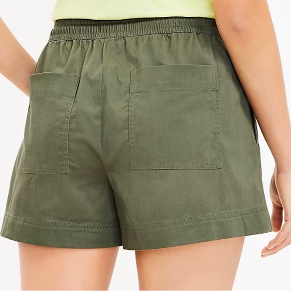 NEW With Tags Lou & Grey LOFT Supersoft Sateen Shorts Olive XXS - Picture 2 of 6